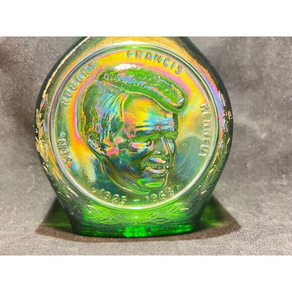 Vintage Robert F Kennedy Wheaton Glass Green Decanter The Great American Series - Picture 3 of 5